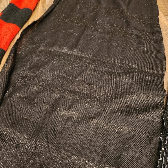 Winter Scarf Lot - Picture 4 of 5